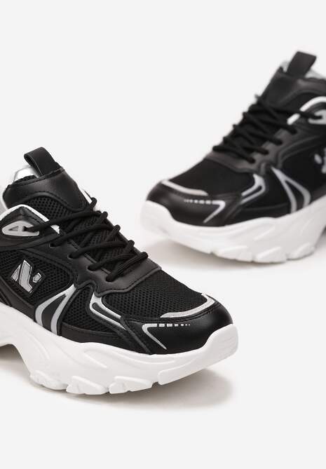 Czarne Sznurowane Sneakersy z Siateczką i Wycięciami Solenare
