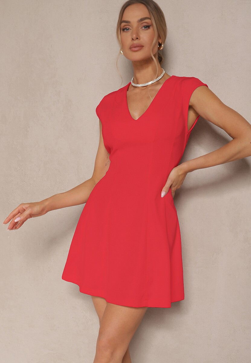 Biała Taliowana Sukienka z Rozkloszowanym Dołem Elliara