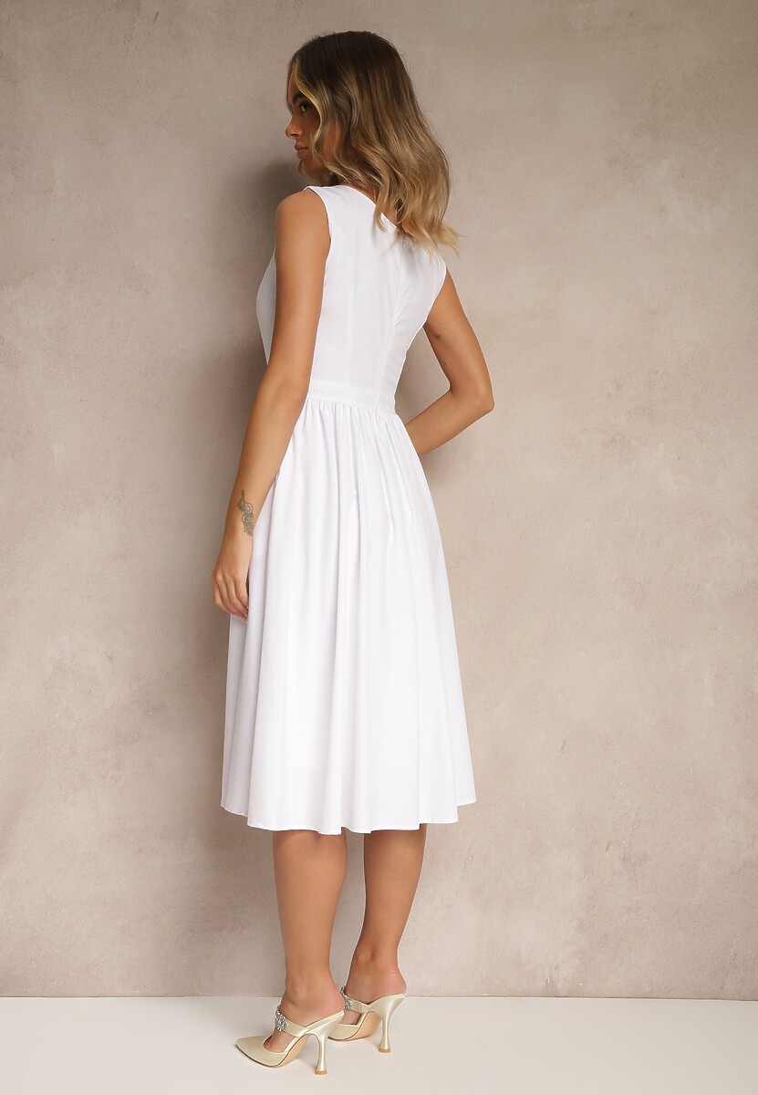 Biała Basicowa Sukienka Vices o Rozkloszowanym Kroju Tolaneia