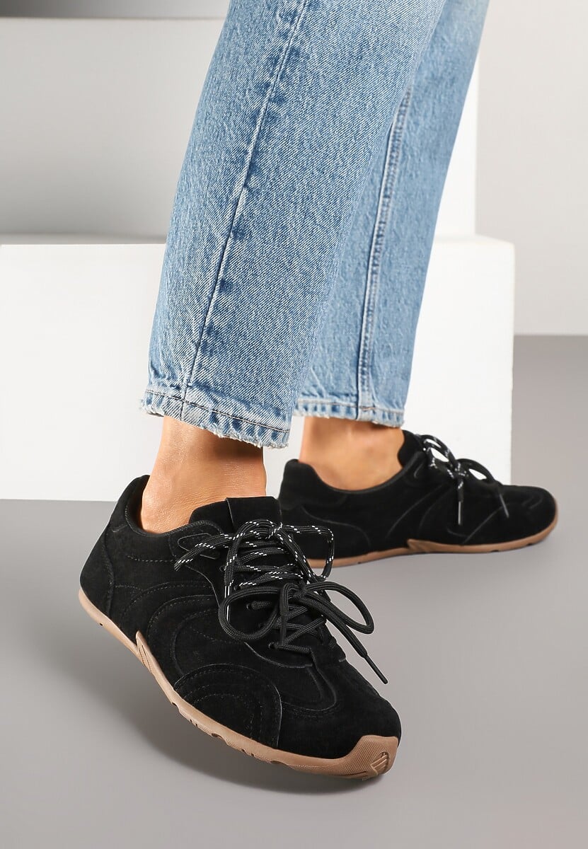 Czarne Sneakersy Ozdobione Podwójnym Sznurowaniem Lirania