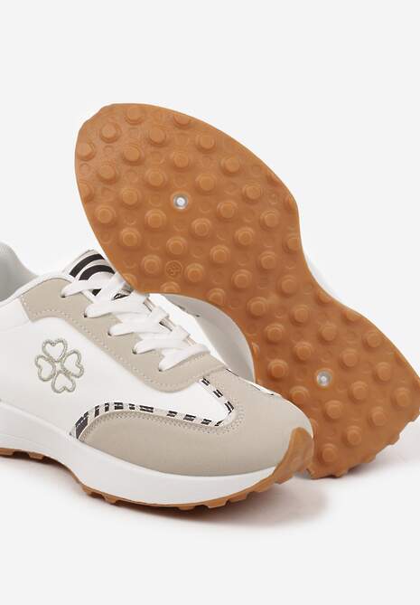 Beżowo-Białe Sneakersy z Zeberkowym Zdobieniami i Delikatnym Haftem Alisella