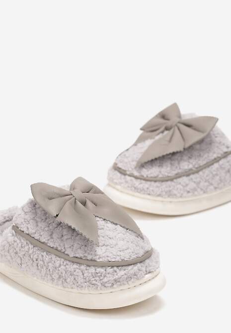 Szare Futrzane Kapcie z Ozdobną Kokardką Minetasia