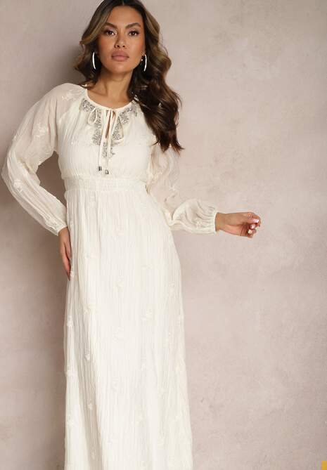 Jasnobeżowa Sukienka Boho Ozdobiona Wiązaniem i Cyrkoniami Przy Dekolcie z Gumką w Talii Kalenda