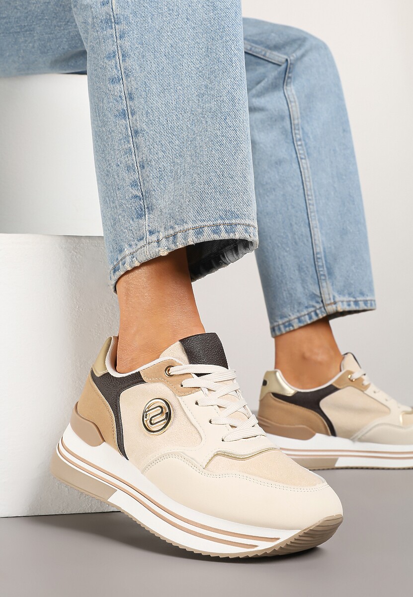 Czarne Sneakersy na Platformie z Metaliczną Ozdobą Roniane