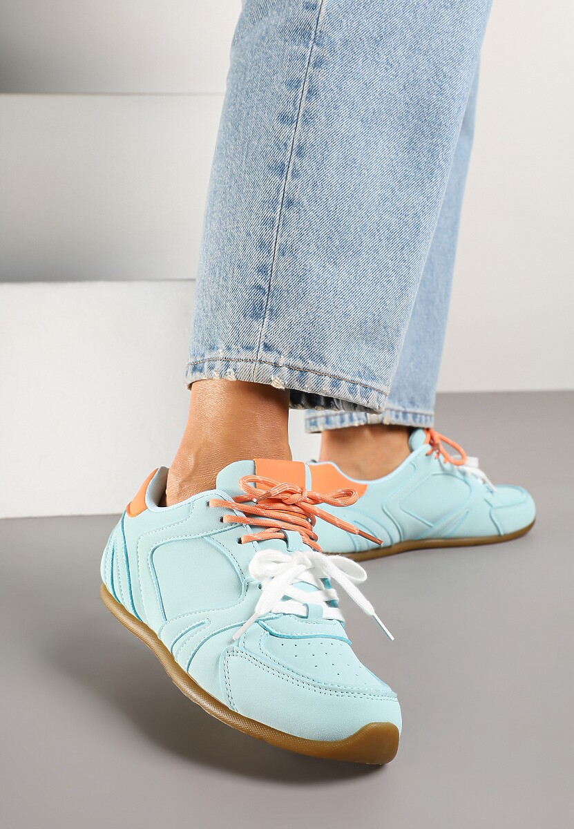 Jasnoniebieskie Sneakersy Ozdobione Przeszyciami i Podwójnym Sznurowaniem Telisaria