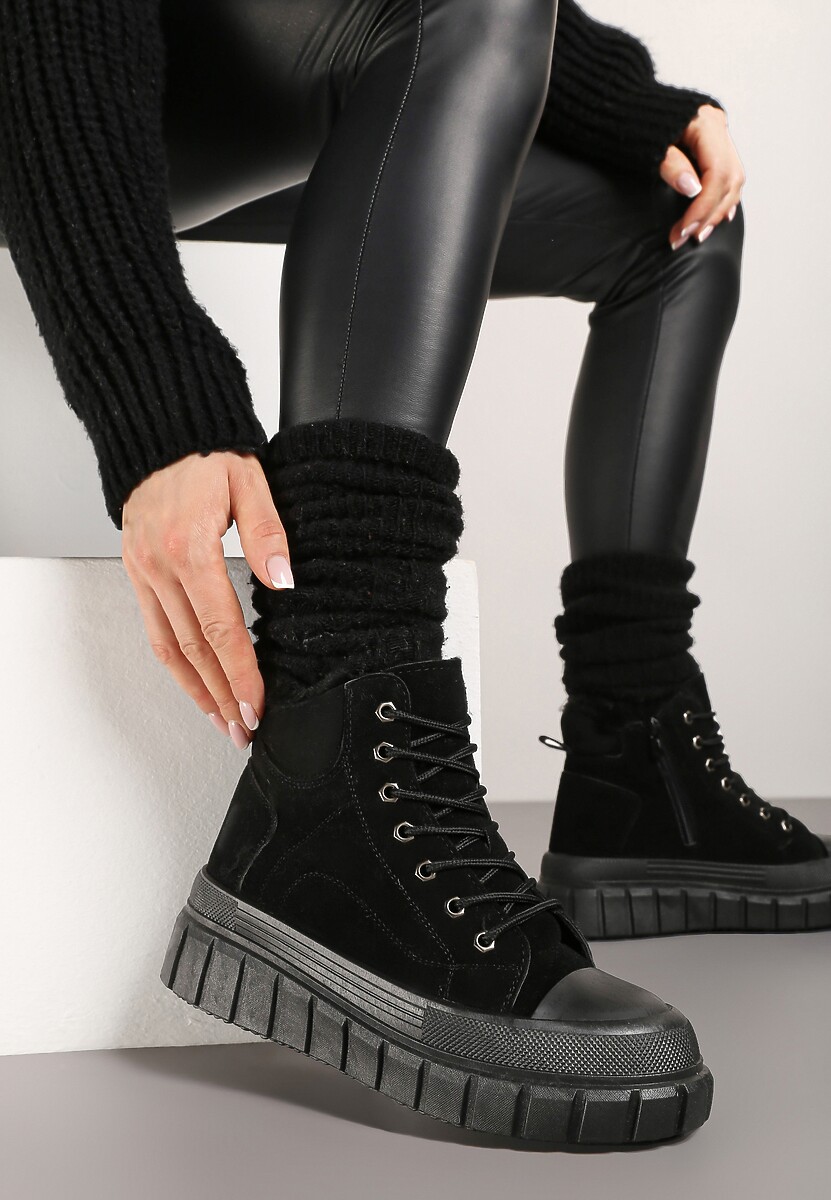 Czarne Sznurowane Botki Vices na Platformie Ozdobionej Tłoczeniem Savalirae