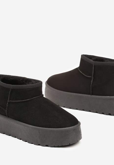 Czarne Śniegowce na Platformie Ozdobione Przeszyciami Ivalin