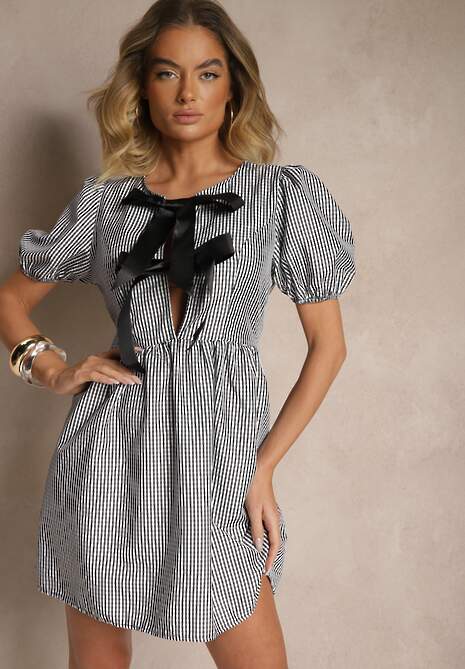 Czarna Retro Sukienka w Kratkę Vichy o Rozkloszowanym Kroju z Wiązaniem Temarea