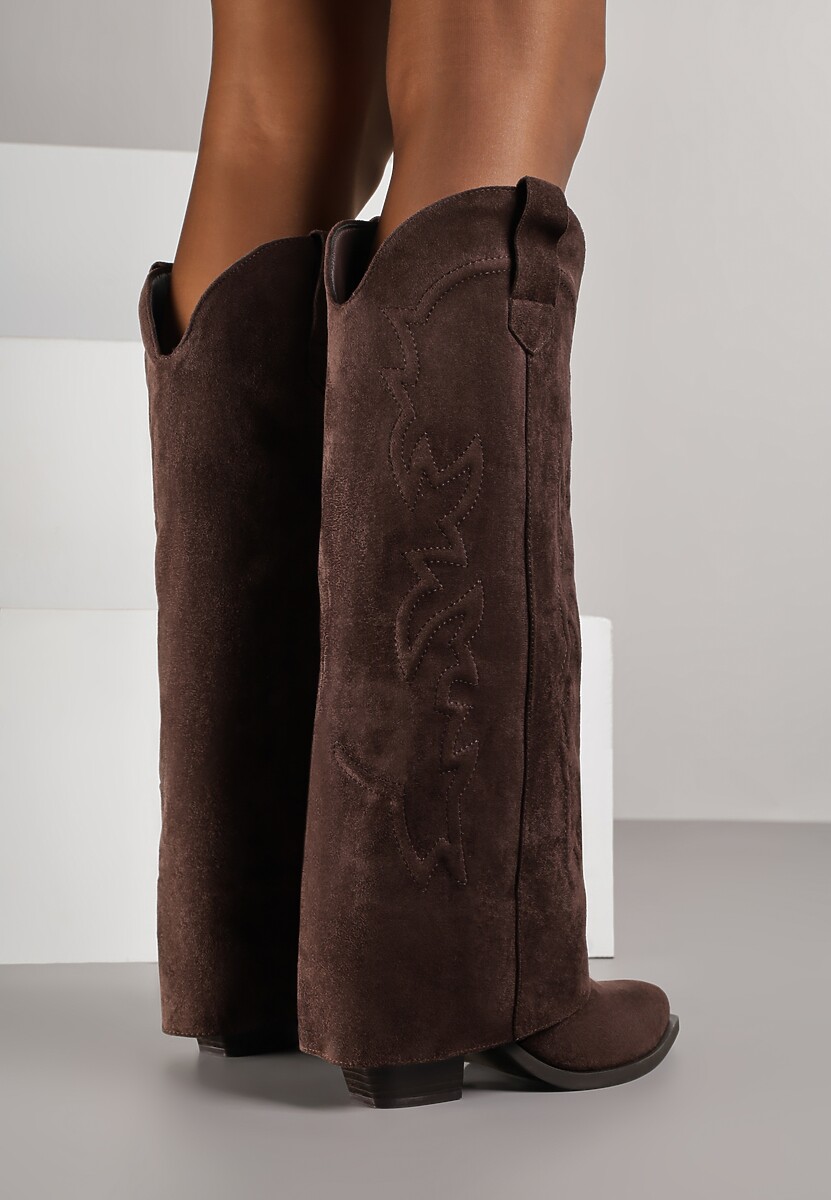 Brązowe Kozaki Kowbojki na Stożkowym Obcasie z Wywiniętą Cholewką z Haftem Fenassa