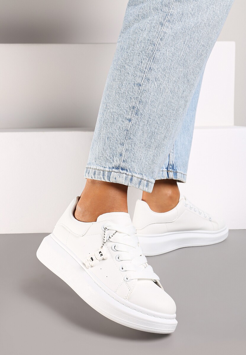 Białe Casualowe Sneakersy z Zawieszką Misiem Ulevidia