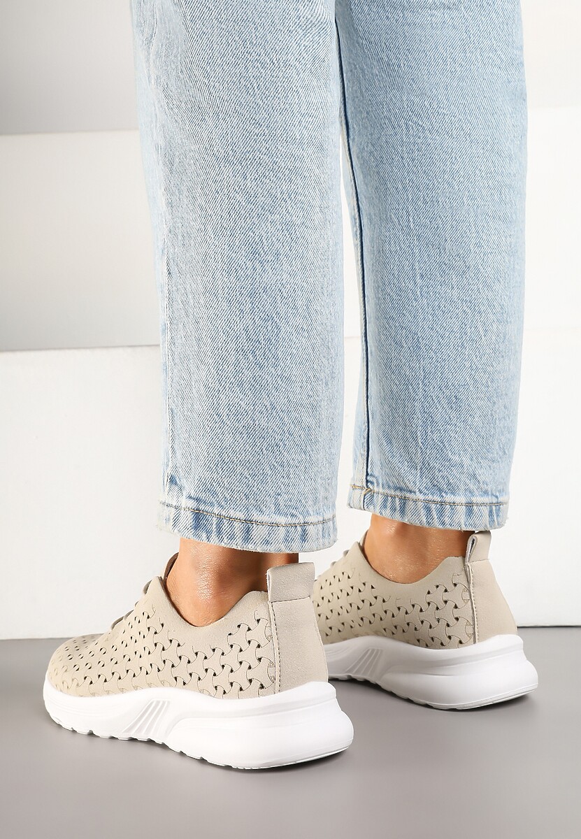 Beżowe Sneakersy Ozdobione Ażurowym Wzorem Sareldi