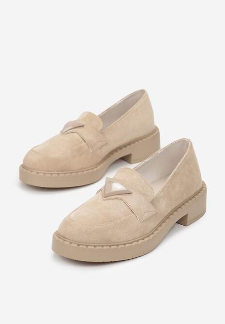 Beżowe Mokasyny z Wkładką ze Skóry Naturalnej i Ozdobną Naszywką Brele