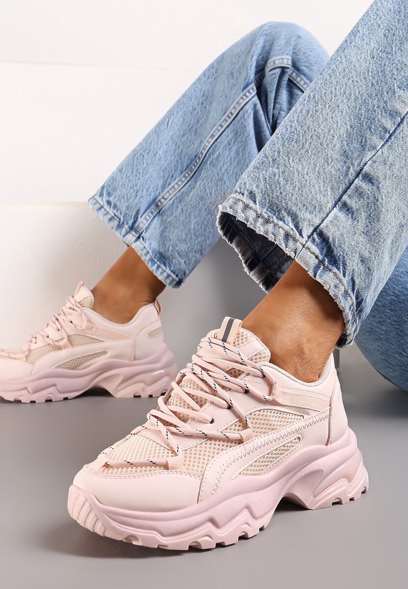 Białe Sneakersy na Masywnej Podeszwie z Siateczkowym Wstawkami i Ozdobnymi Sznurówkami Ollavia