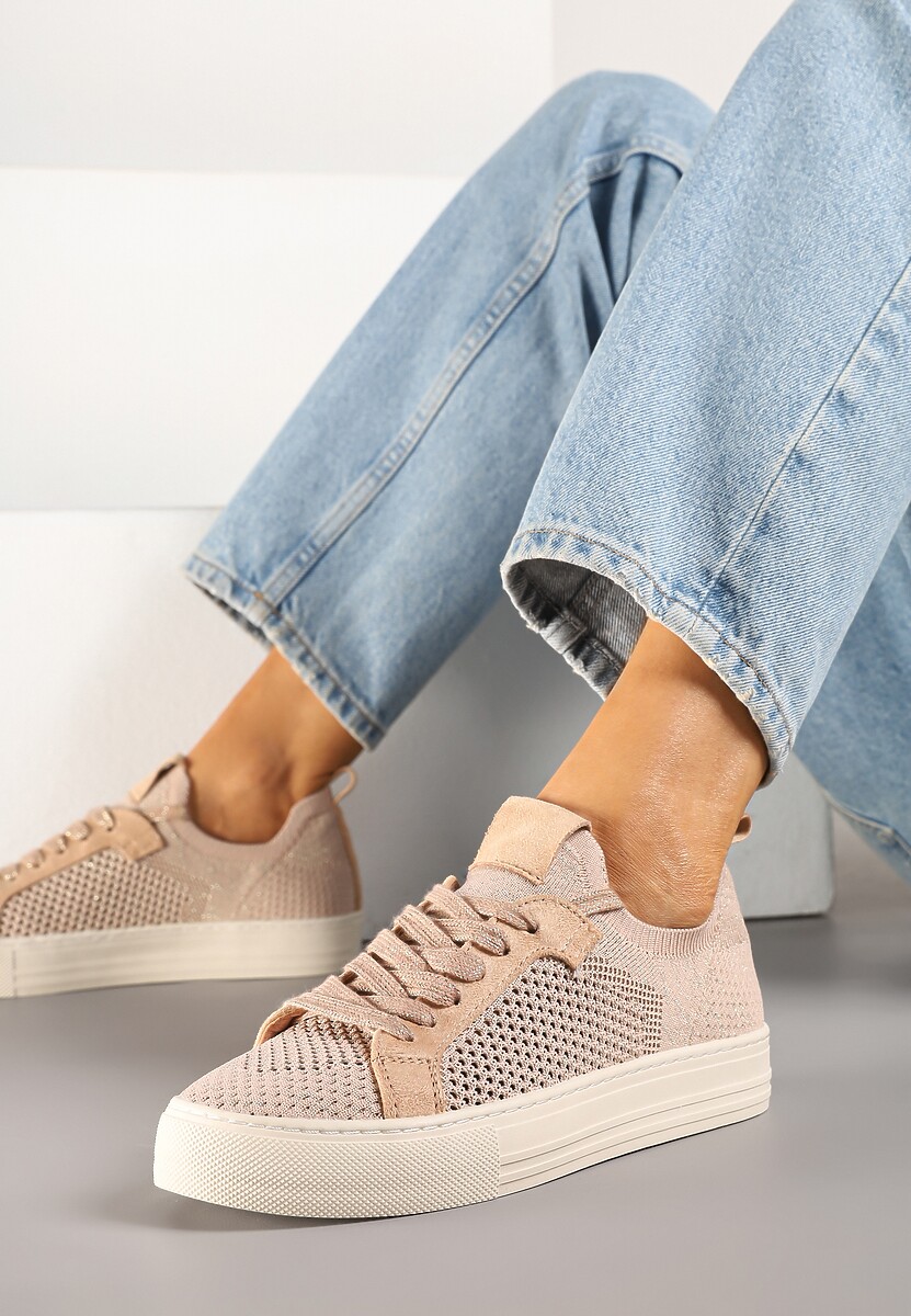 Różowe Sneakersy Ozdobione Siateczką Varlio