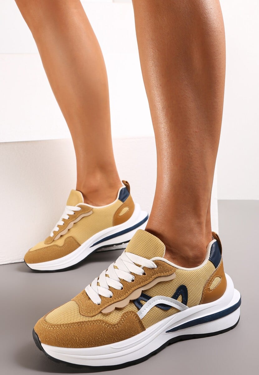 Ciemnobeżowe Sneakersy przed Kostkę z Modnymi Przeszyciami Ciana