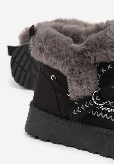 Czarne Śniegowce na Platformie z Futerkiem i Haftowanym Wzorem Celatusa