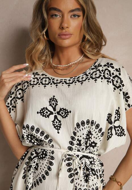 Biała Pudełkowa Sukienka z Wiskozy Zdobiona Wiązaniem i Etnicznym Printem Mirasella