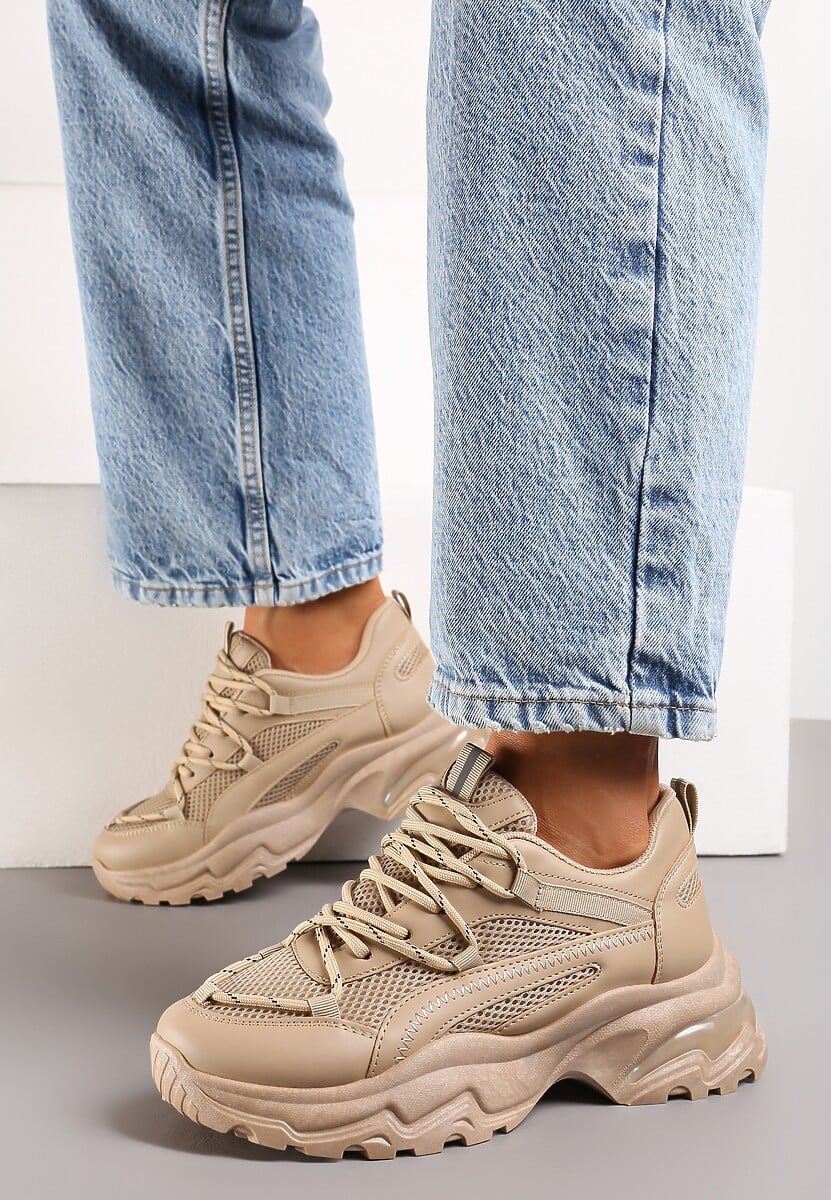 Ciemnobeżowe Sneakersy na Masywnej Podeszwie z Siateczkowym Wstawkami i Ozdobnymi Sznurówkami Ollavia