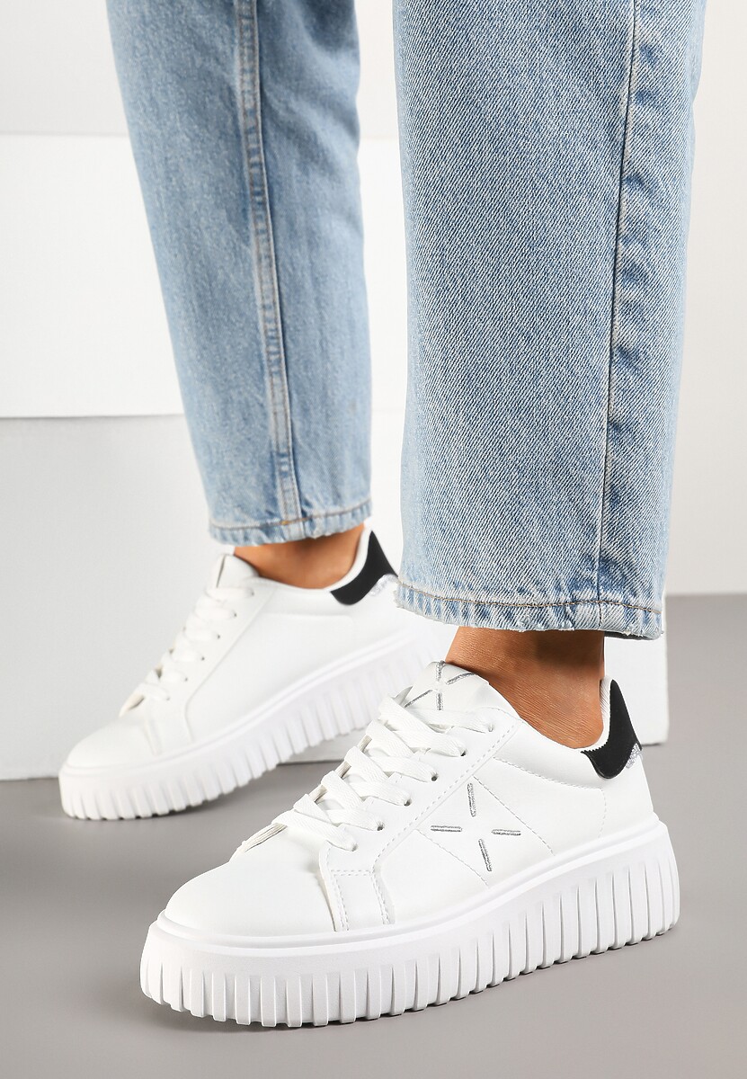 Biało-Czarne Sneakersy na Platformie z Tłoczeniem i Brokatową Wstawką Nuselin