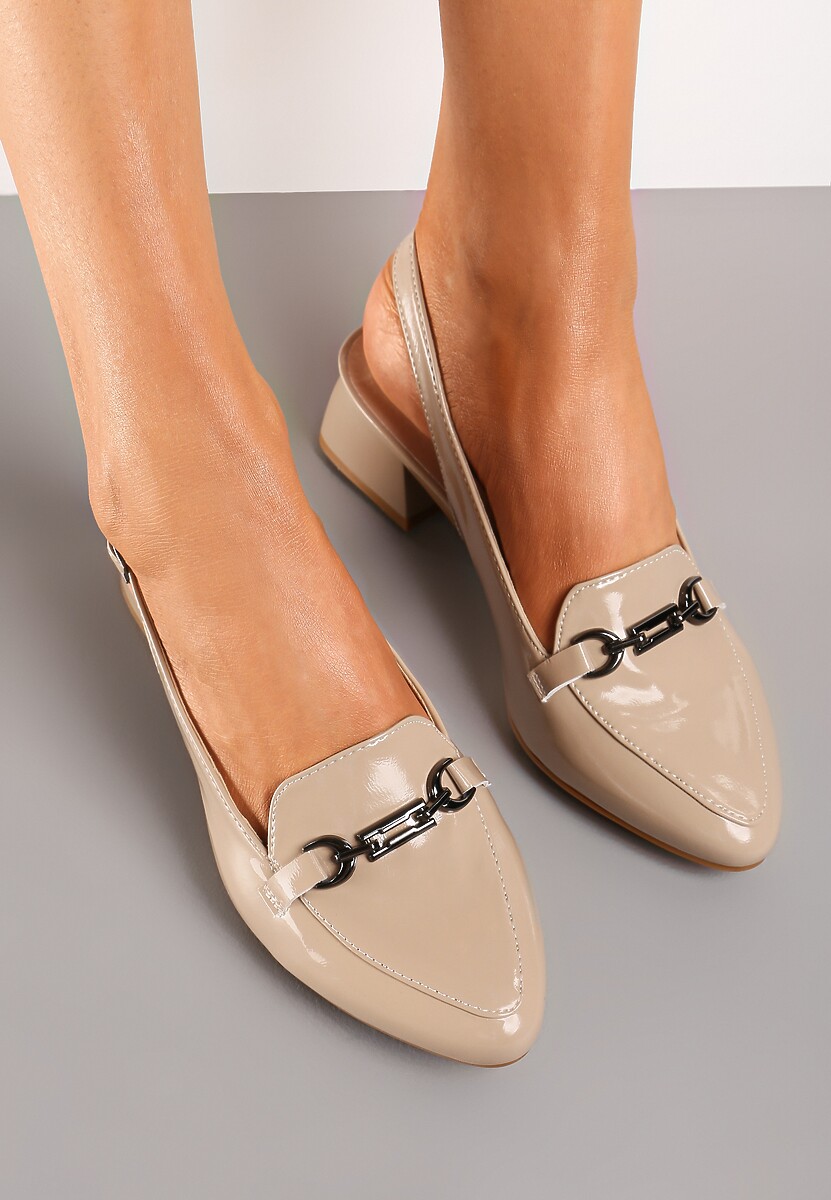 Beżowe Czółenka na Niewysokim Słupku bez Pięty Ozdobione Metalową Sprzączką Zapinane Wokół Kostki Povissia