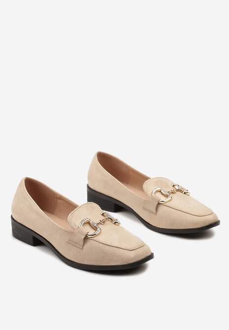 Beżowe Casualowe Mokasyny na Płaskiej Podeszwie Ozdobione Klamrą i Cyrkoniami Pioleta