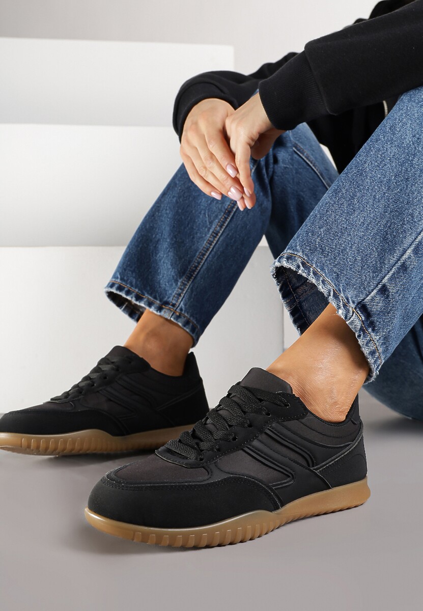 Czarne Sneakersy Tenisówki z Geometrycznym Motywem Fesindia