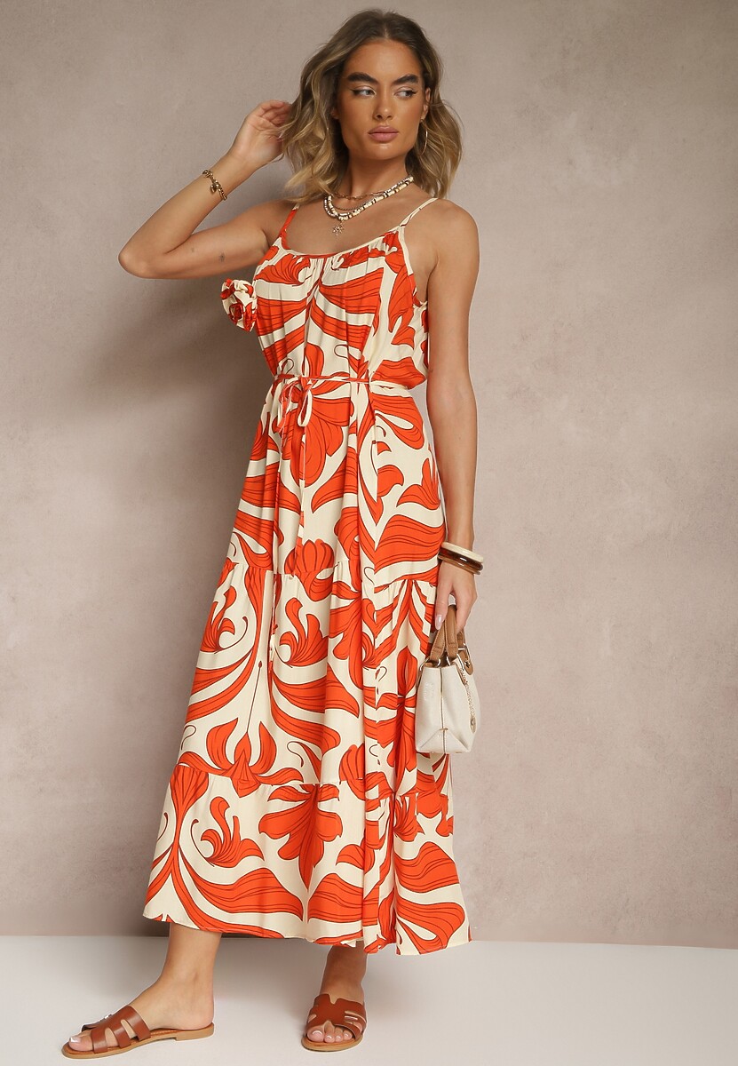 Pomarańczowa Rozkloszowana Sukienka z Wiskozy na Ramiączkach Zdobiona Broszką Maralana