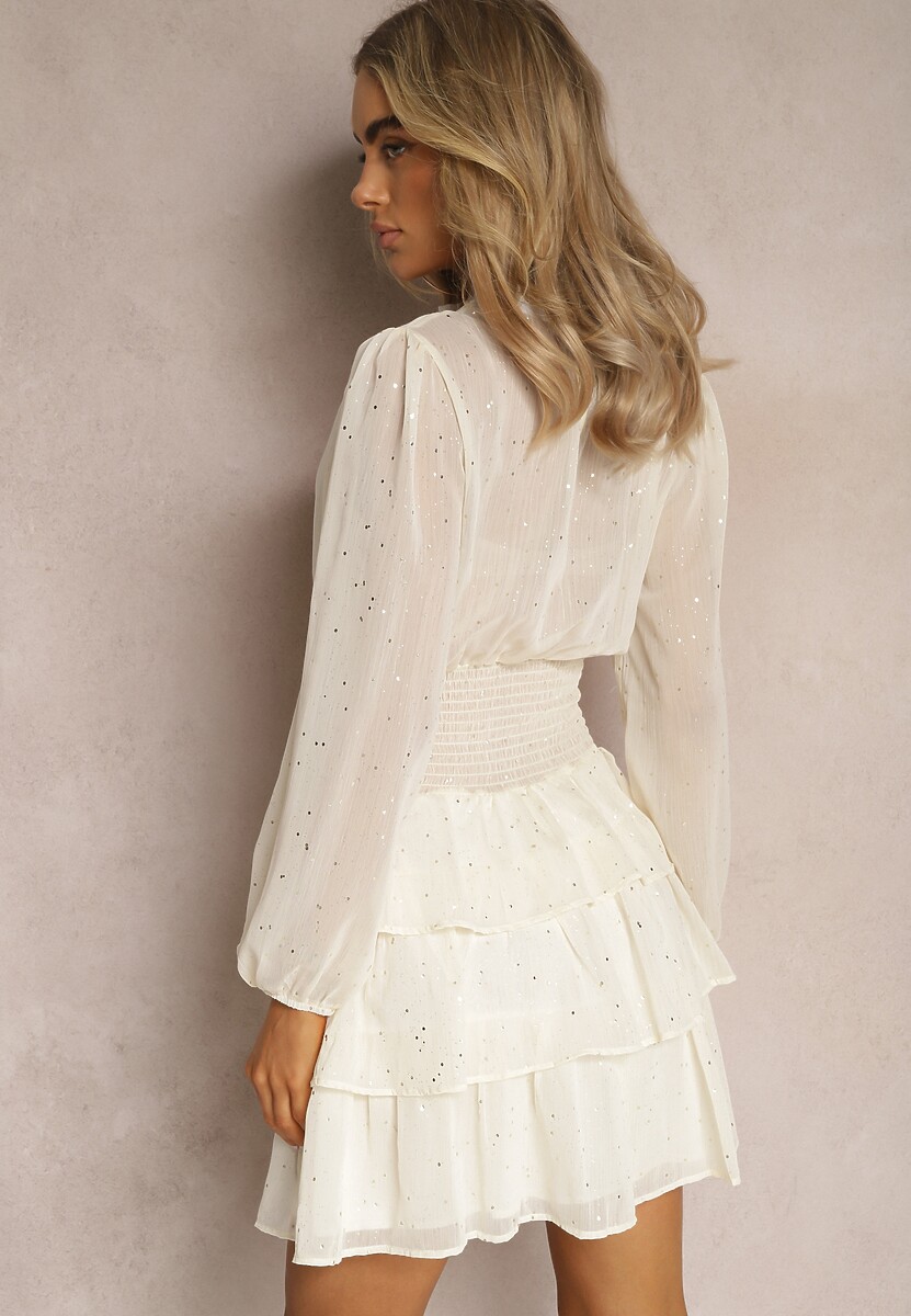 Jasnobeżowa Koktajlowa Sukienka z Falbankami i Błyszczącym Nadrukiem Merrinda