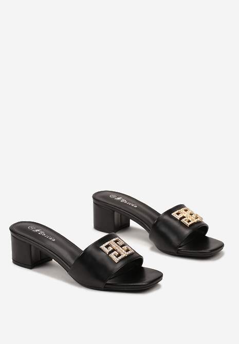 Czarne Klapki z Kwadratowym Noskiem ze Złotą Ozdobą Mownerra