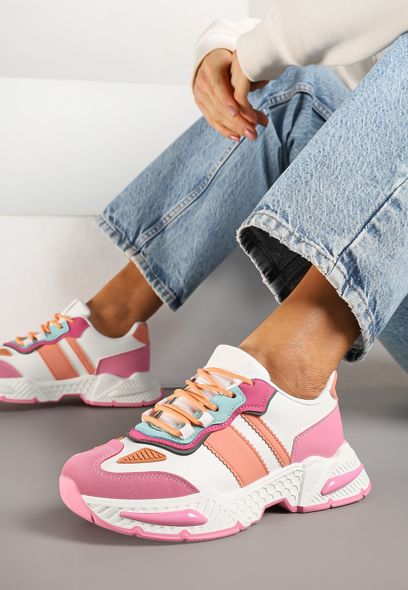 Różowo-Białe Sneakersy w Streetwearowym Stylu z Ozdobnymi Przeszyciami Isallena