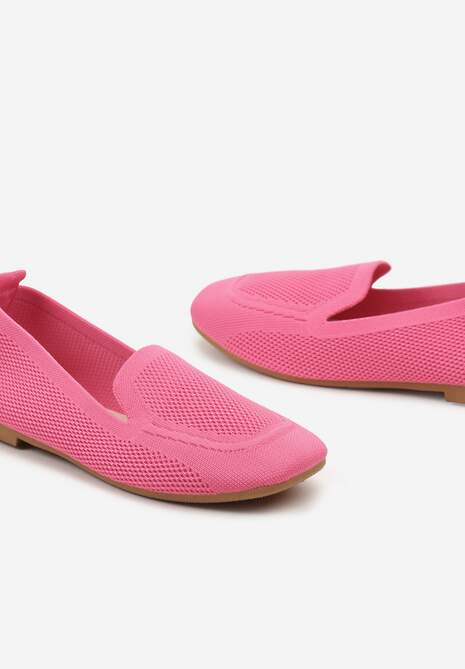 Fuksjowe Casualowe Mokasyny na Płaskiej Podeszwie Ozdobione Perforacją Klanesha