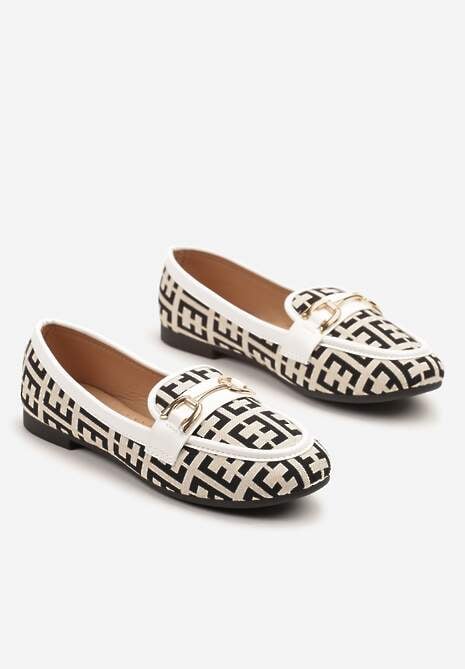 Białe Mokasyny z Ekozamszu z Ozdobną Metaliczną Aplikacją Nusarila