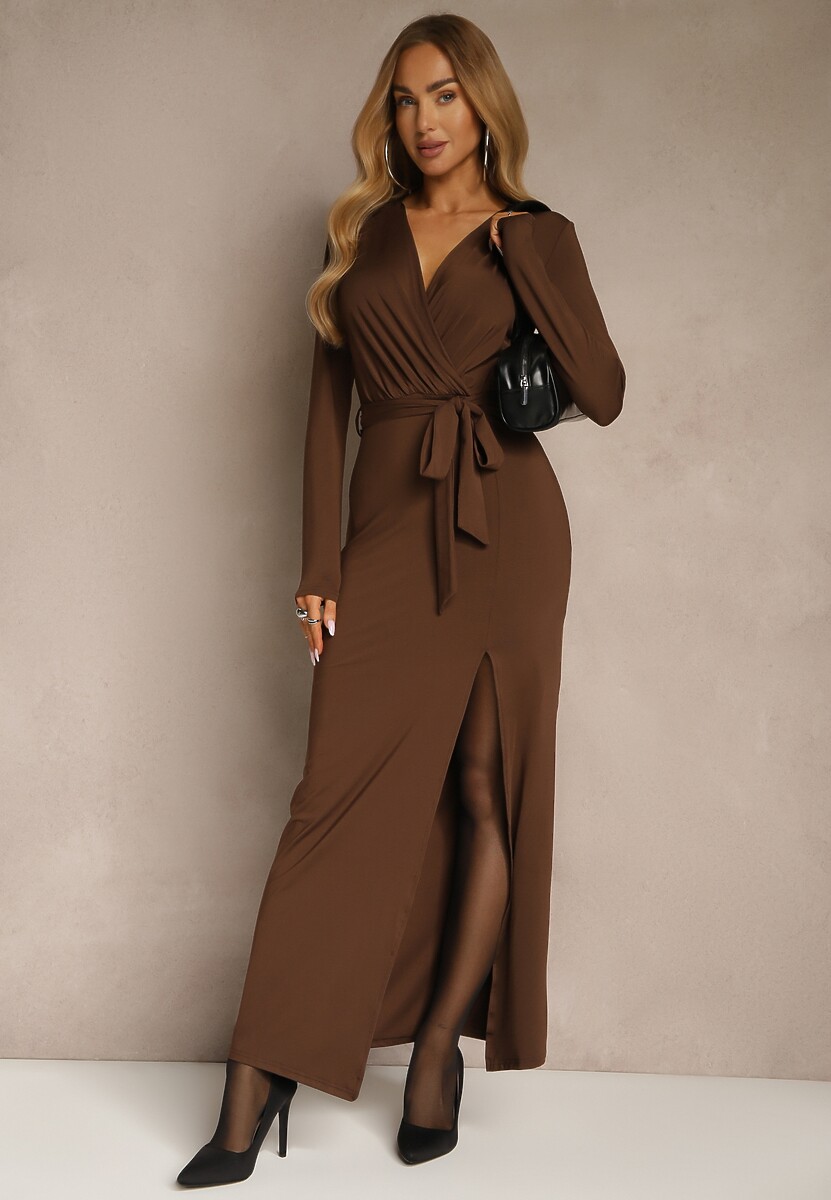 Brązowa Sukienka z Wiskozą o Kopertowym Kroju z Rozcięciem i Wiązanym Paskiem Tesela