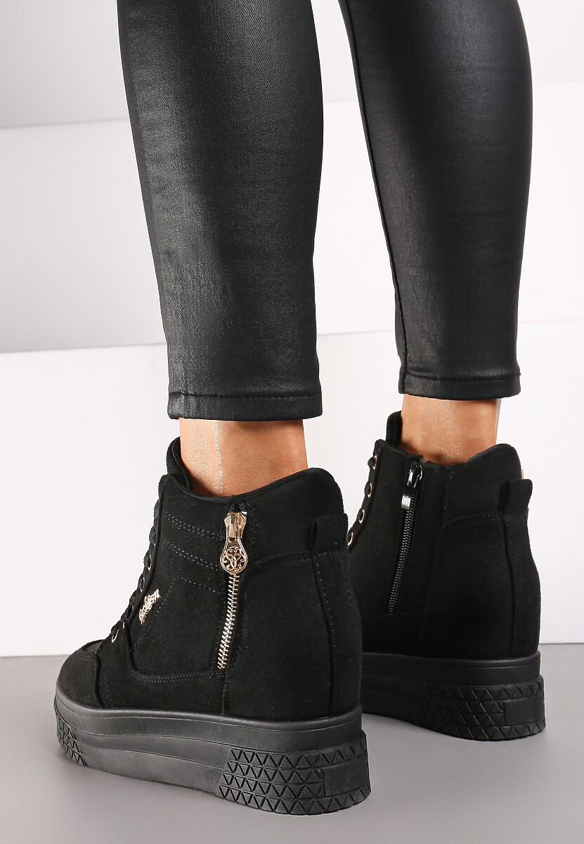 Czarno-Złote Sneakersy na Koturnie z Metalicznymi Detalami i Dodatkowym Suwakiem Dailise