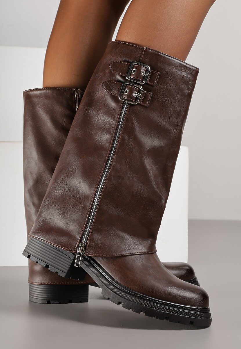 Brązowe Botki z Wywiniętą Cholewką Zdobioną Suwakiem i Sprzączkami Eevea