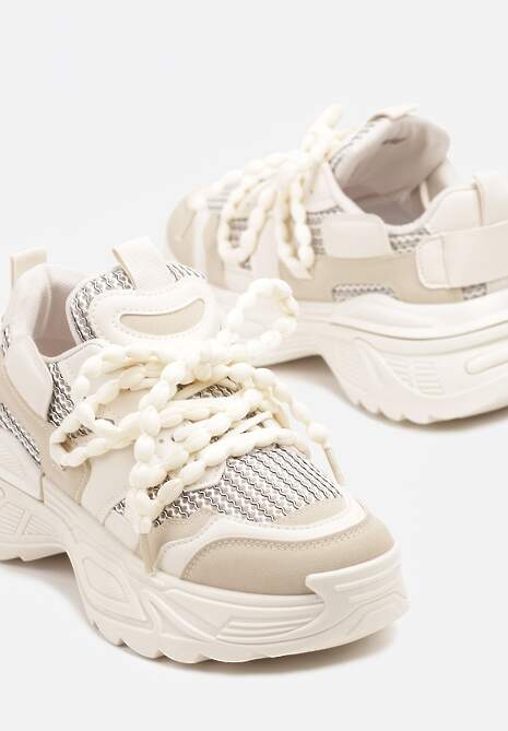 Beżowe Sneakersy na Platformie Ozdobione Koralikami i Tłoczeniem Dorvia