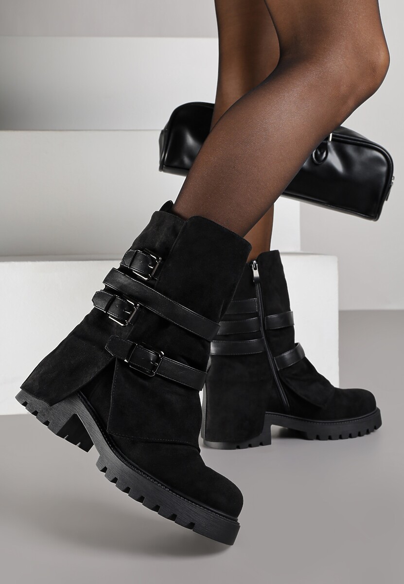 Ciemnobeżowe Botki Bikery Ozdobione Klamrami i Wywiniętą Cholewką Seride