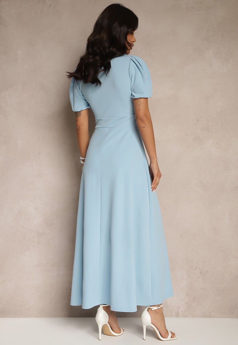 Niebieska Rozkloszowana Sukienka z Lekko Bufiastymi Rękawami i Dekoltem V Efrusae