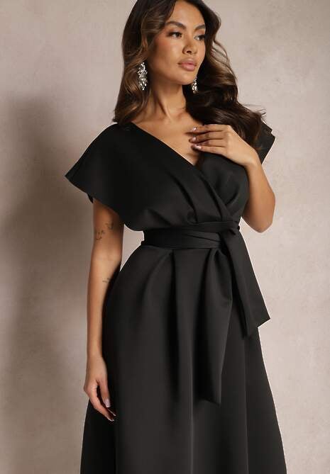 Czarna Sukienka Midi z Kopertowym Dekoltem o Rozkloszowanym Fasonie Tenero