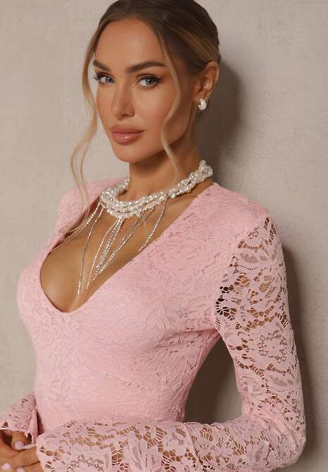 Ciemnoróżowa Dopasowana Sukienka Zdobiona Koronką z Rozszerzanym Dołem Hannalis