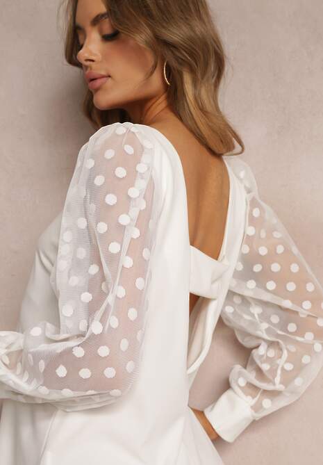 Biała Pudełkowa Sukienka Mini z Ozdobnymi Rękawami z Siateczki Unicie