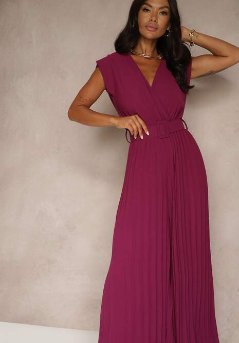 Ciemnofioletowy Kopertowy Kombinezon Wide Leg Zdobiony Plisami i Paskiem z Klamrą Salirella