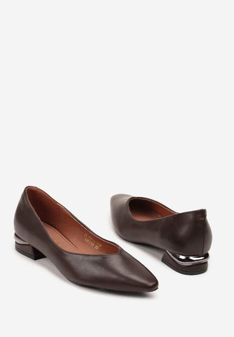 Brązowe Czółenka Vices ze Skórzaną Wkładką Zdobione Metaliczną Aplikacją Asivina