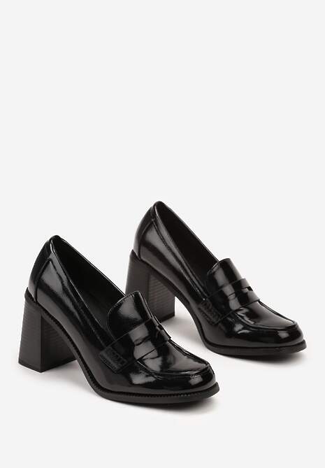Czarne Lakierowane Półbuty na Słupku Wykończone Przeszyciami i Paskiem Navssa