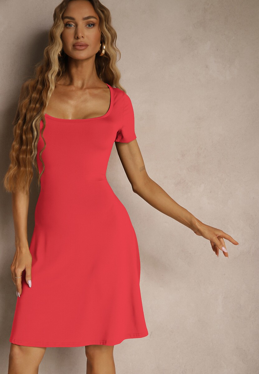 Biała Sukienka z Wiskozą o Rozkloszowanym Kroju z Kwadratowym Dekoltem Miluriela