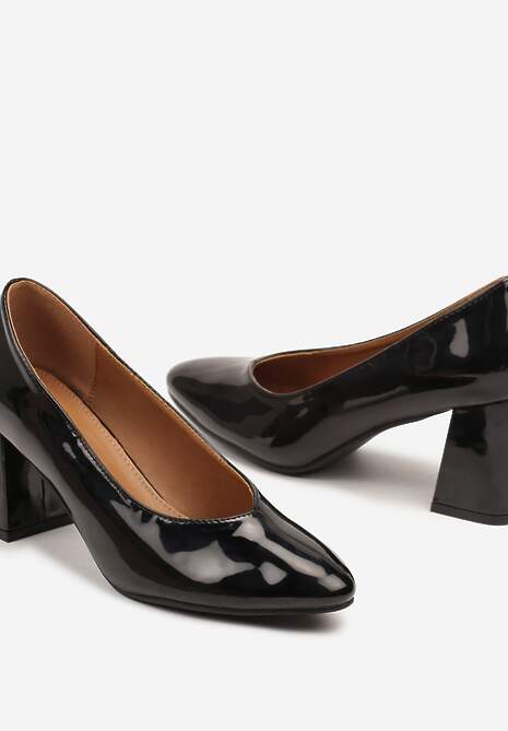 Czarne Czółenka Lakierowane na Słupku w Klasycznym Stylu Polotina