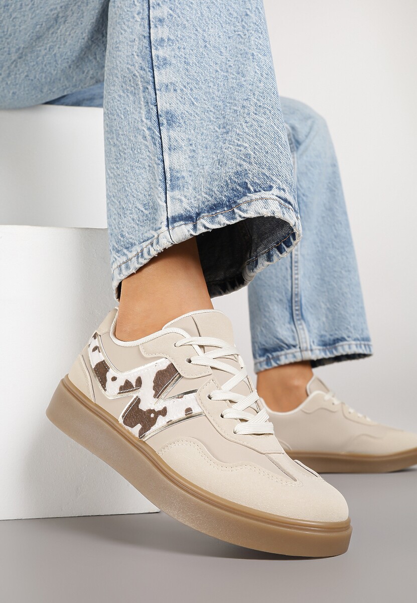 Beżowe Sneakersy Ozdobione Geometrycznym Motywem w Krowie Łaty Benike