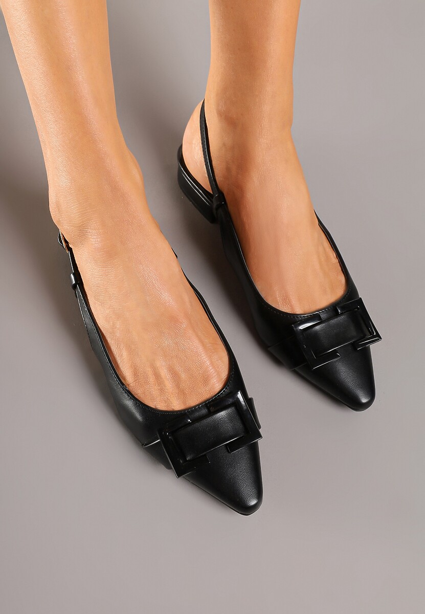 Czarne Sandały Typu Slingback Ozdobione Klamrą Zelfia