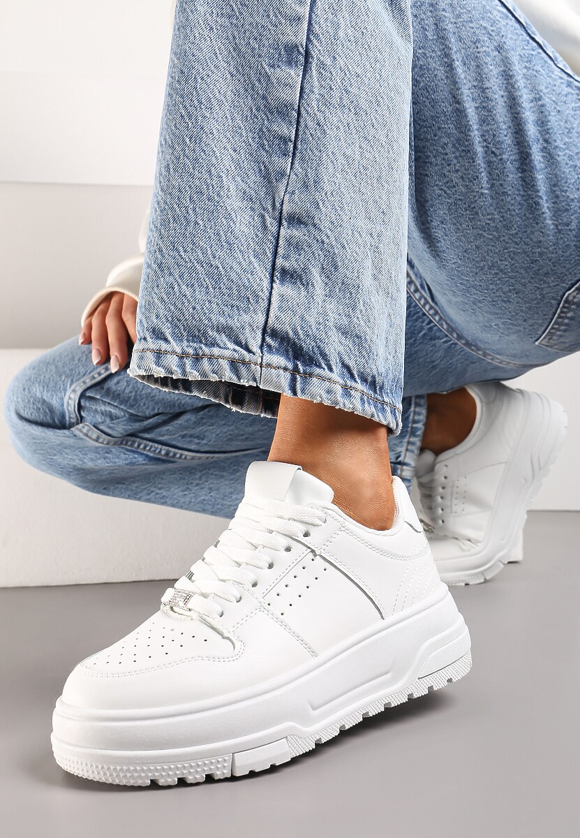 Białe Sneakersy z Ekoskóry na Grubej Podeszwie z Ozdobnymi Wstawkami Sarnei