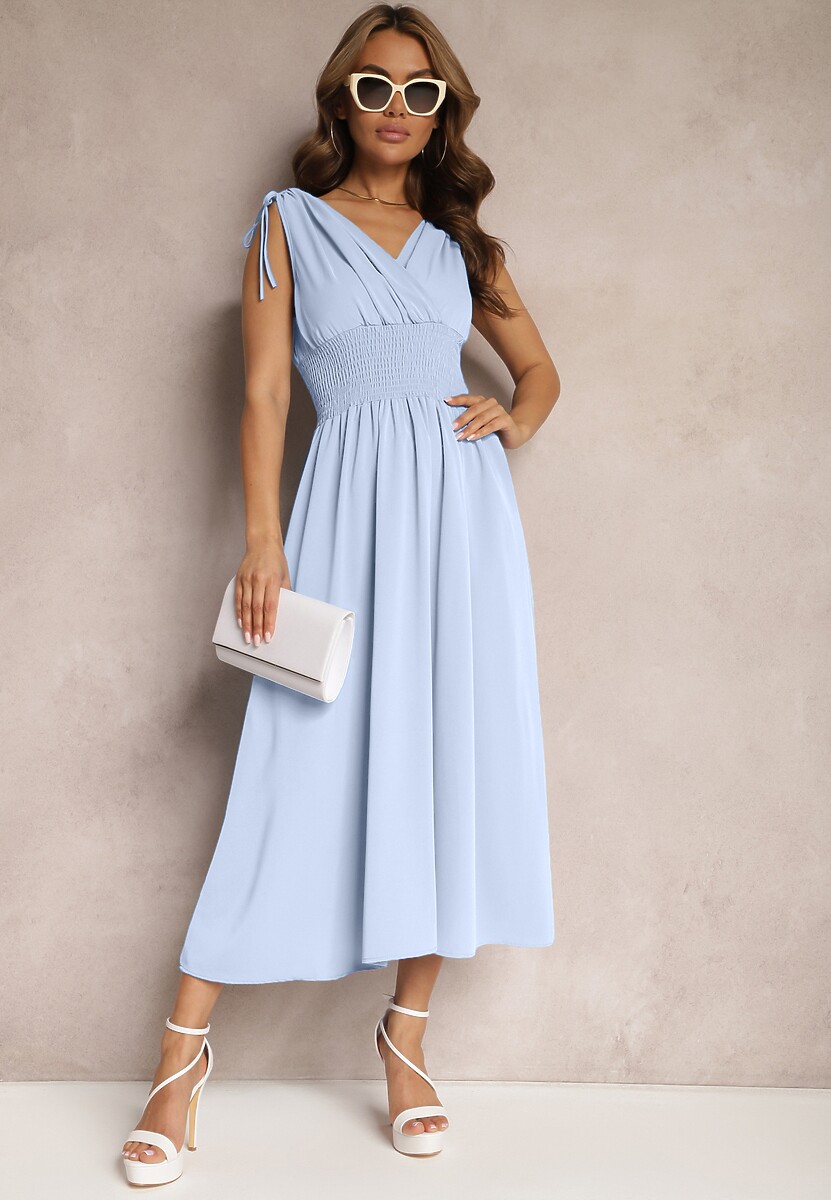 Jasnoniebieska Rozkloszowna Sukienka na Cienkich Ramiączkach z Kopertowym Dekoltem Eilinestia